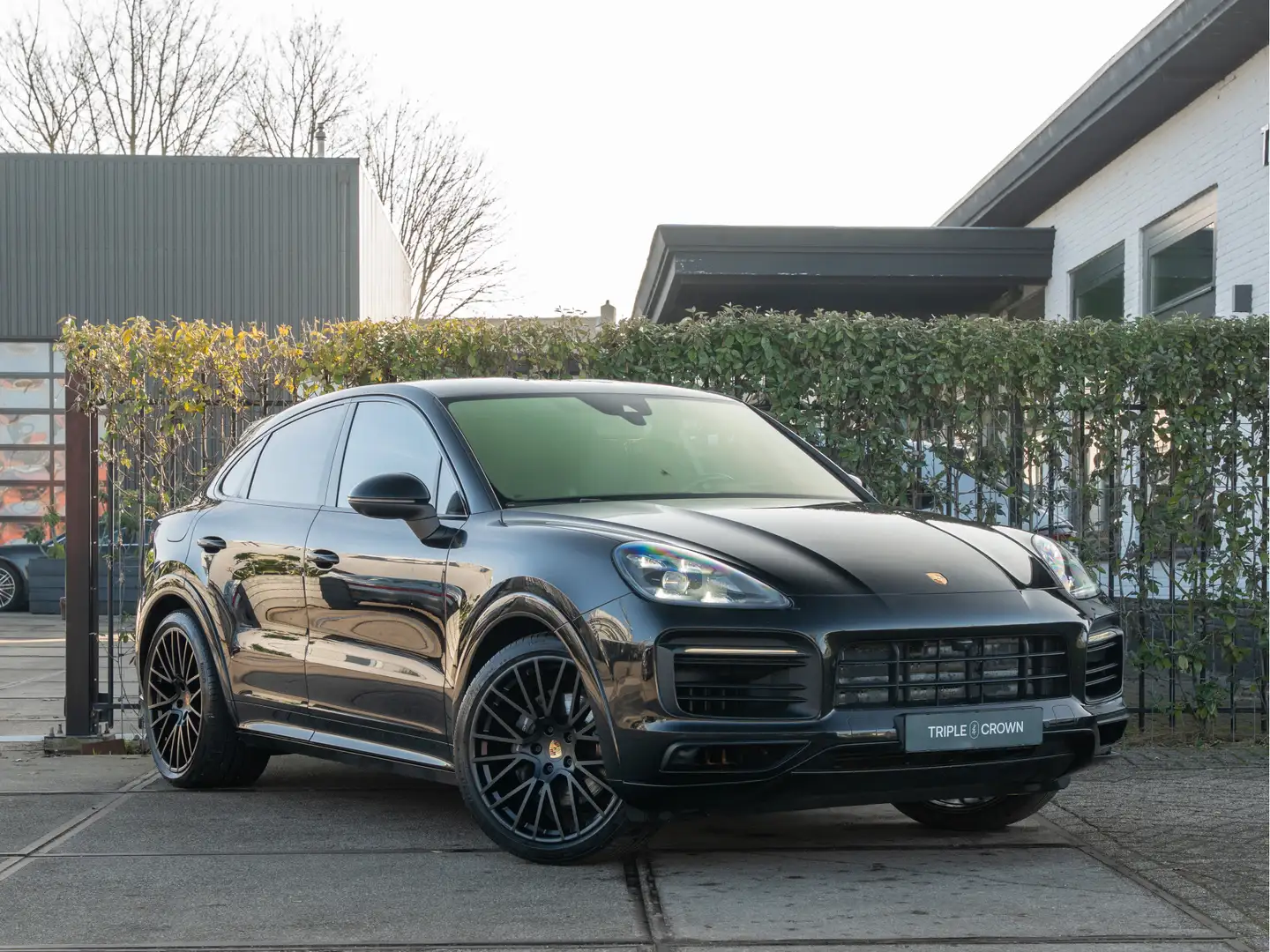 Porsche Cayenne Coupé 3.0 E-Hybrid | Lightweight GT Package | Spor Noir - 1