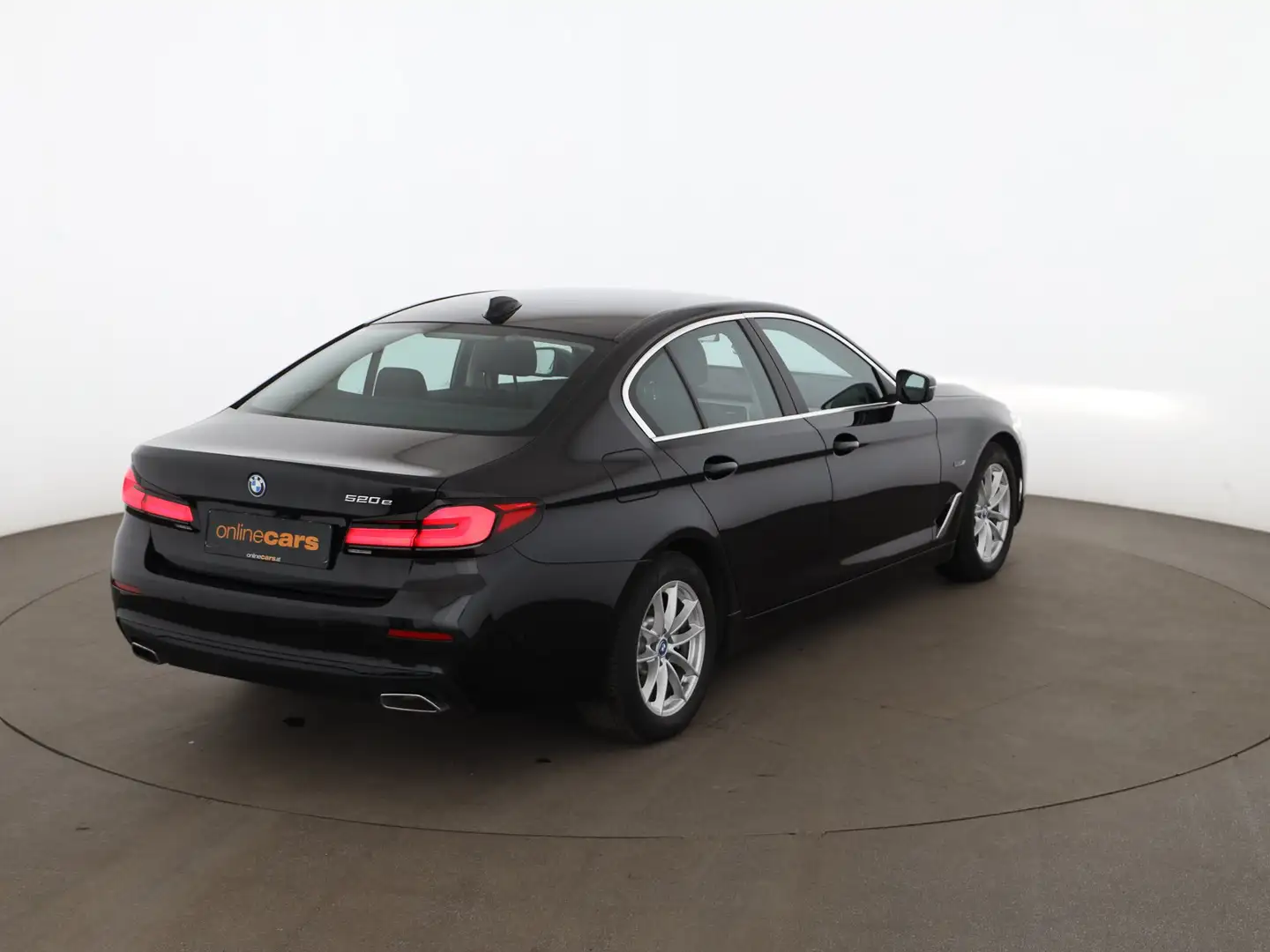 BMW 520 e Limousine Aut LED RADAR LEDER NAVI SITZHZG Schwarz - 2
