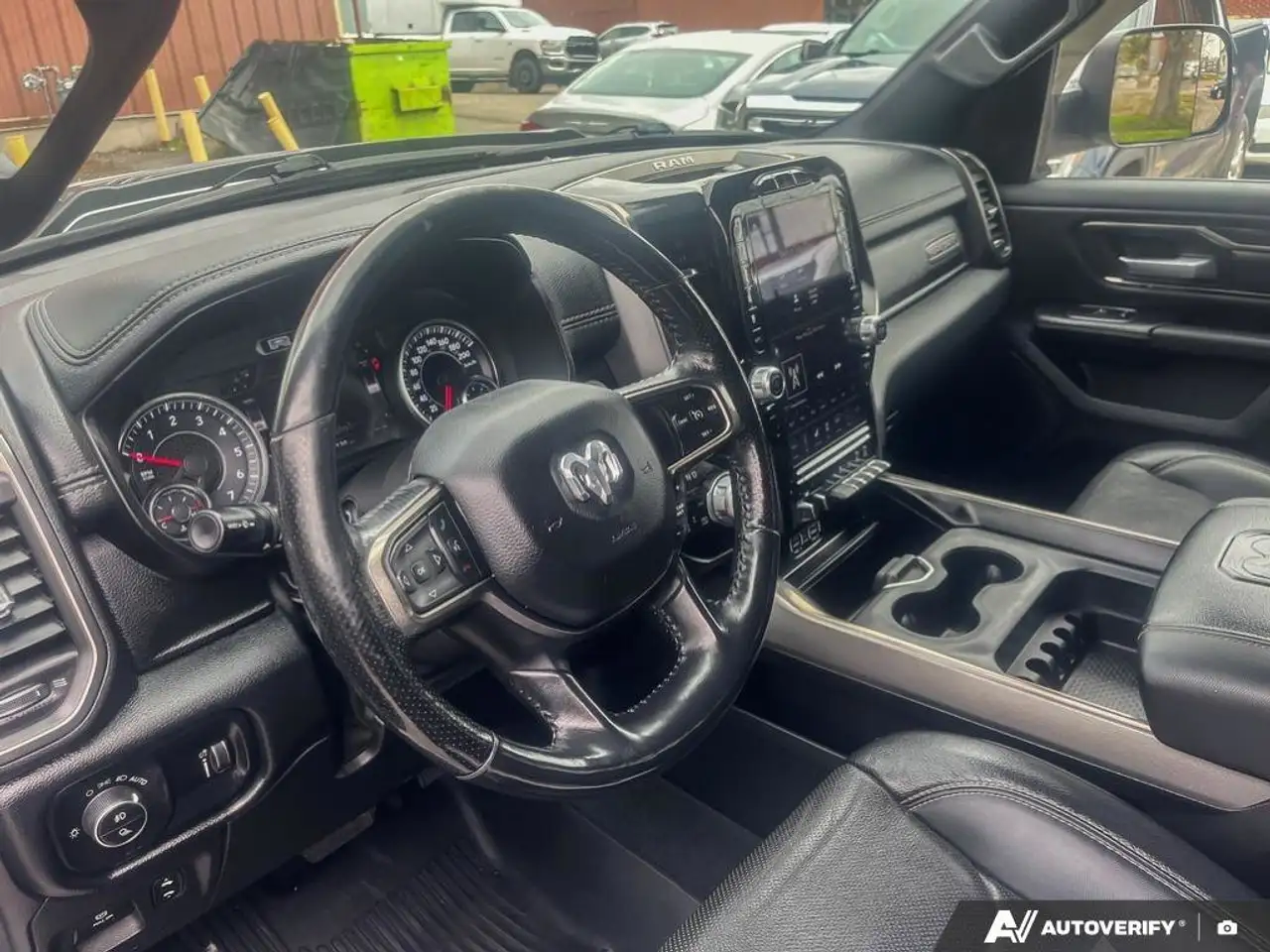 RAM 1500 снимка RAM 1500