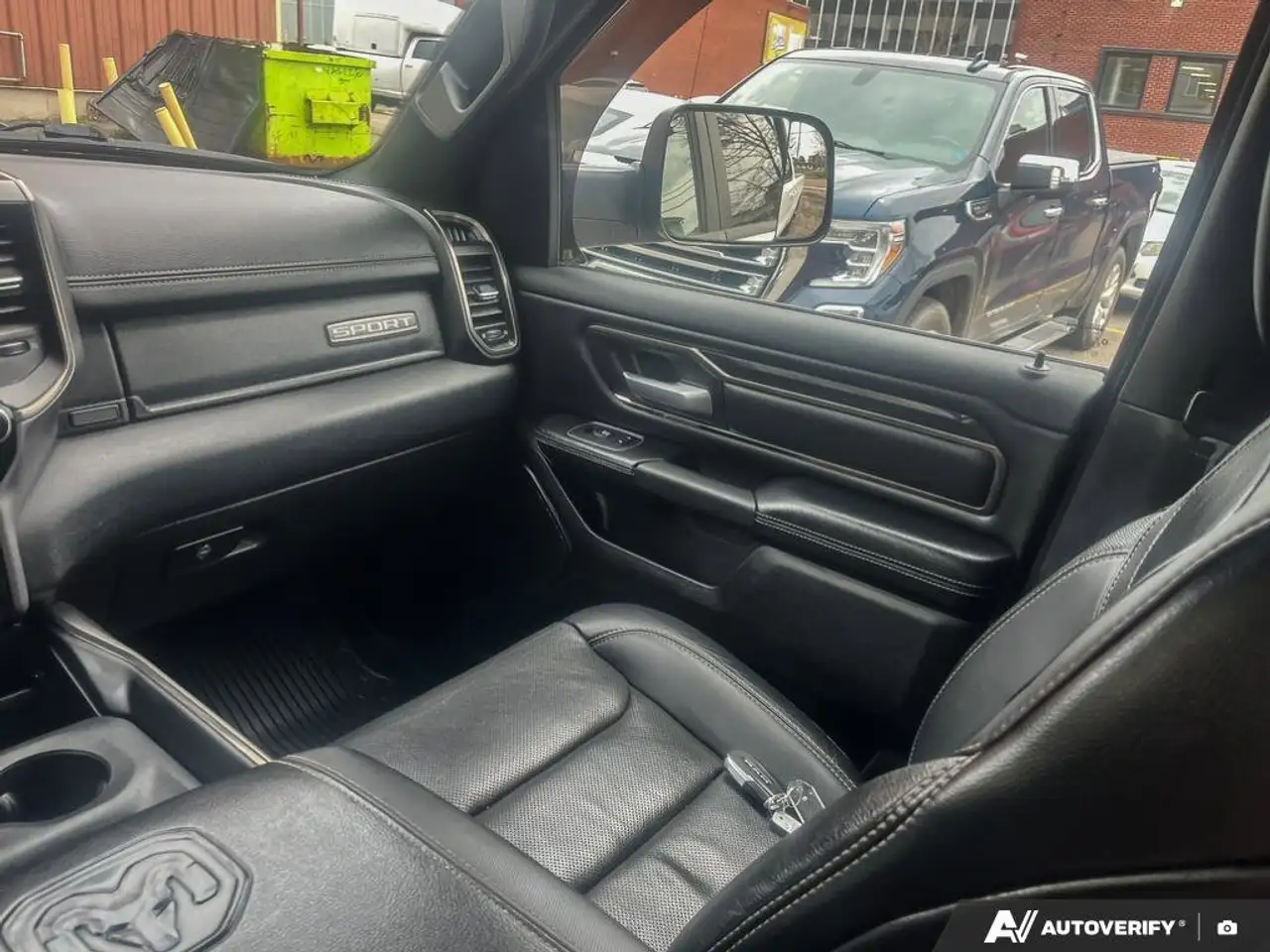 RAM 1500 снимка RAM 1500
