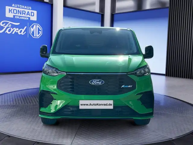 Ford Transit Custom view 2