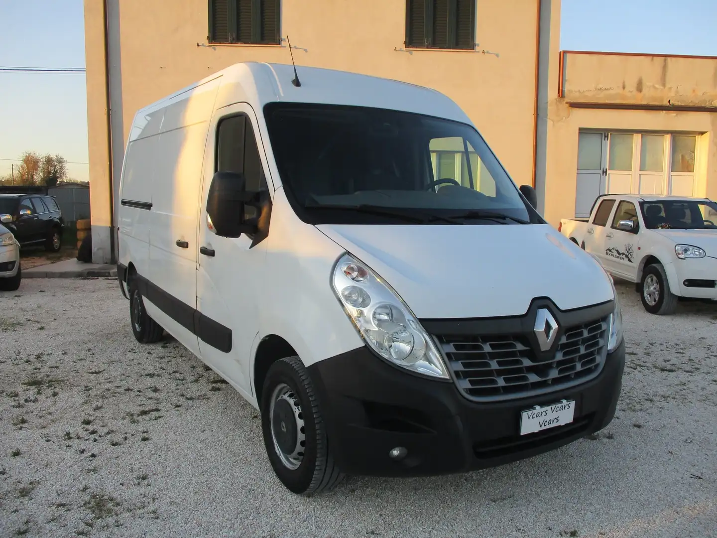 Renault MASTER2.3 TDI 125 CV L2 H2 Weiß - 2