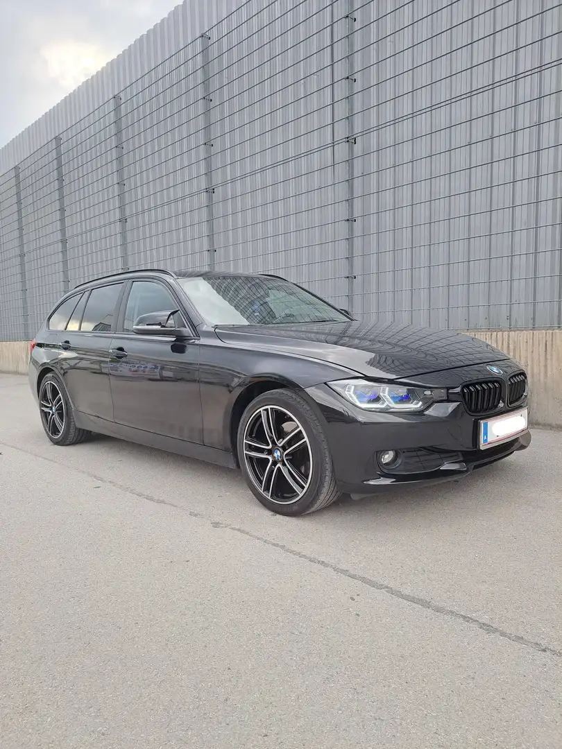BMW 318 318d xDrive Touring Schwarz - 1