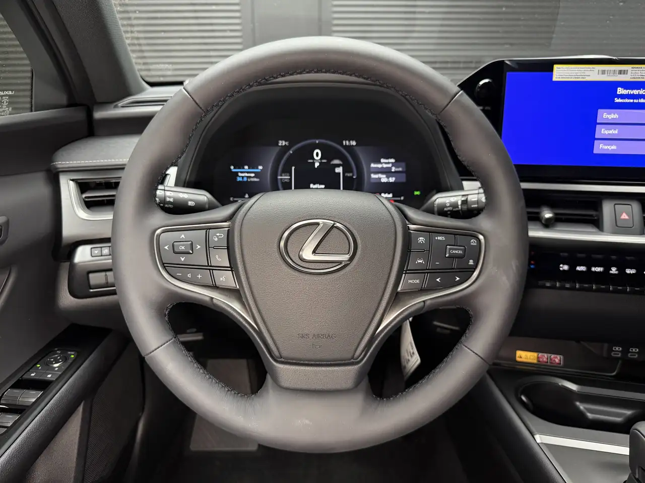 Lexus UX снимка Lexus UX