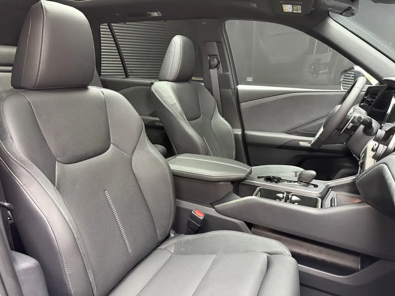 Lexus UX снимка Lexus UX