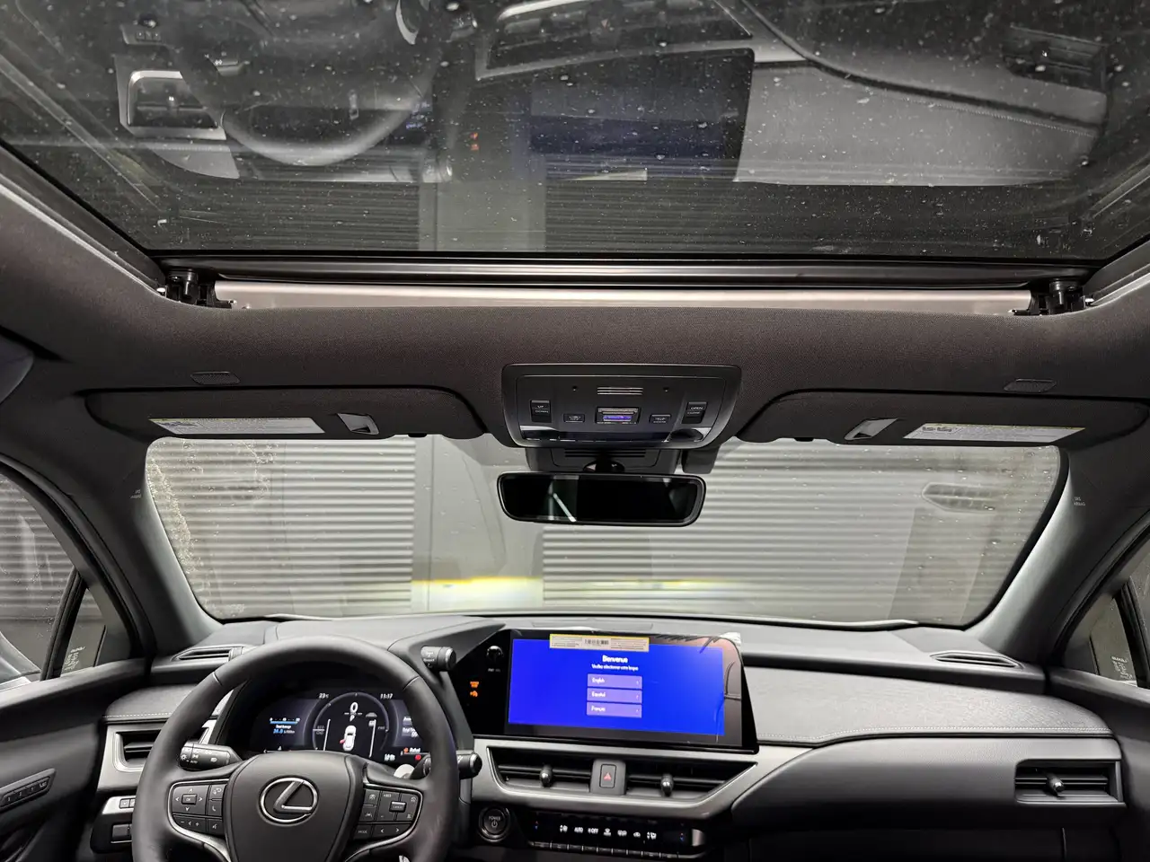 Lexus UX снимка Lexus UX