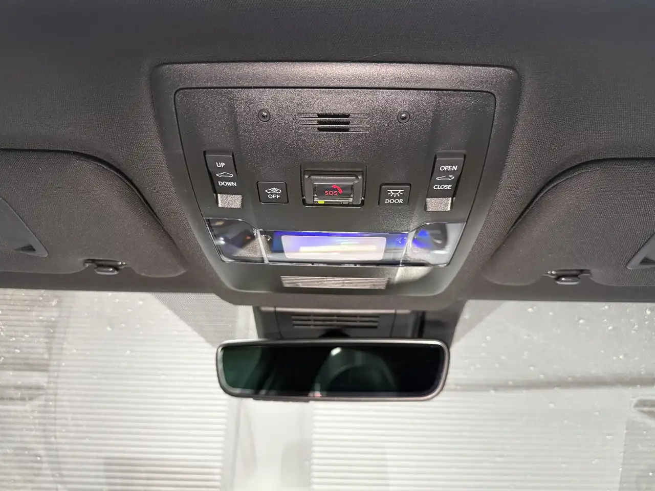 Lexus UX снимка Lexus UX