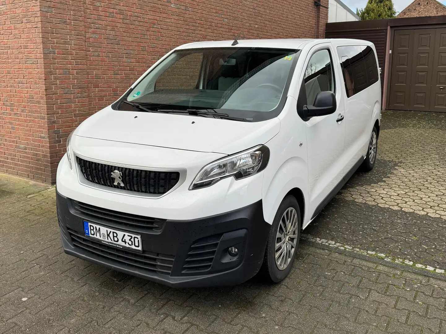 Peugeot Expert L2 Traveller 9 Sitzer Navi Klima Apple CarPlay Weiß - 1