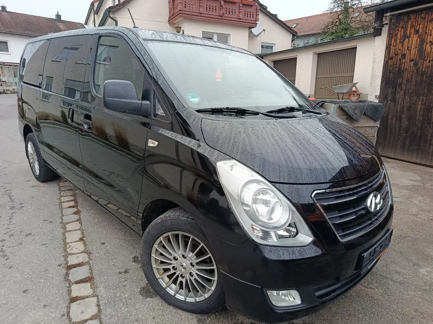 Hyundai H-1 Travel Premium Schwarz - 2