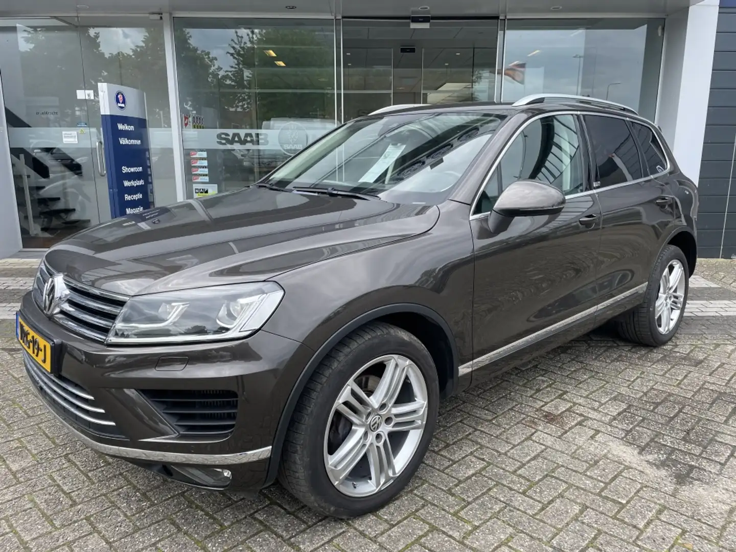 Volkswagen Touareg Executive Edition Bruin - 1