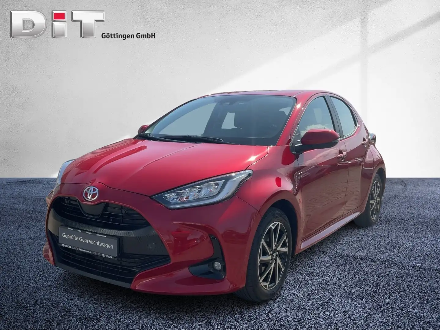 Toyota Yaris 1.5 D Team Deutschland FLA SpurH LM LED Rood - 2