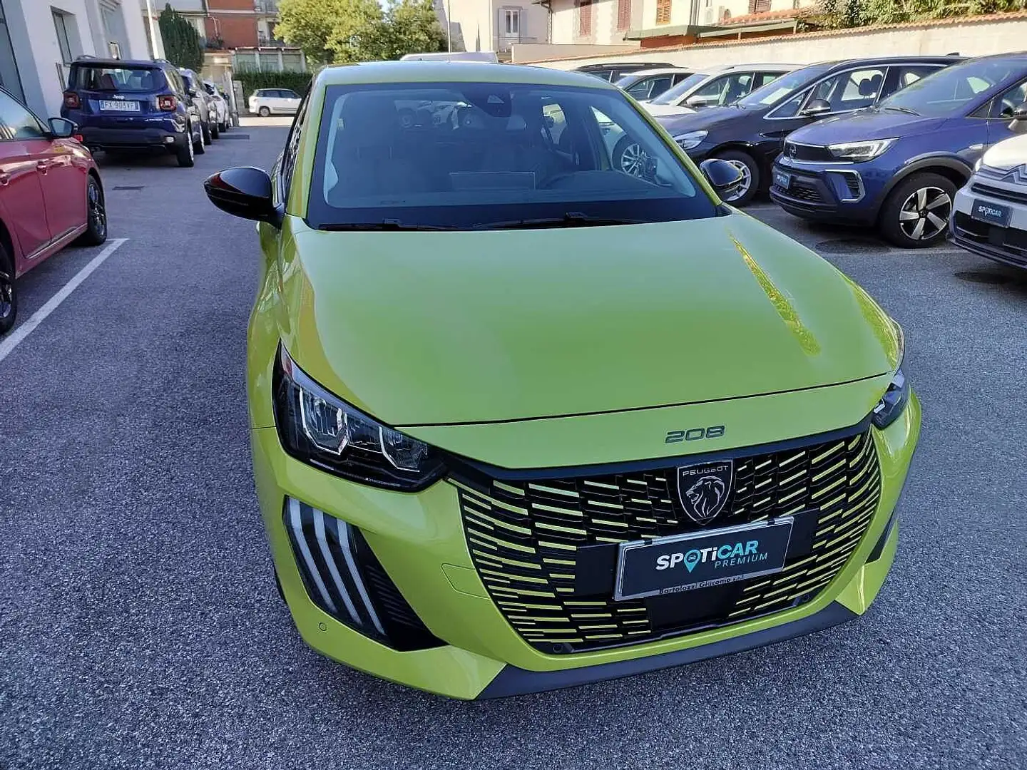 Peugeot 208 2ª serie Hybrid 100 e-DCS6 Allure Giallo - 1