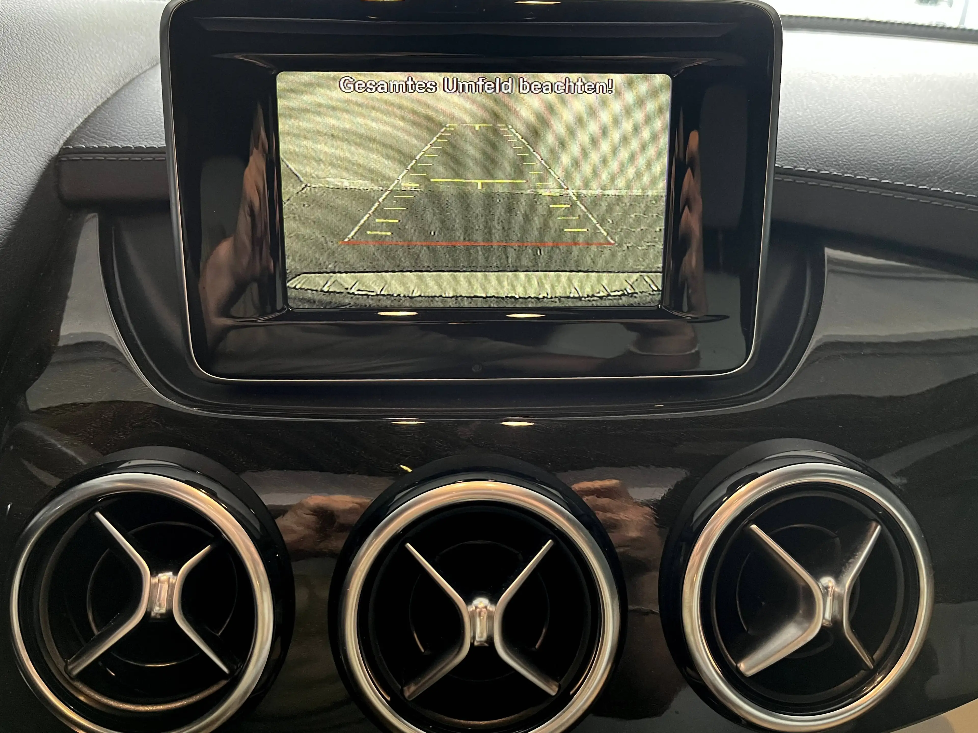 Mercedes-Benz B 200 , AUTOMATIK, NAVI, R-KAMERA, PANO, LED — photo 13