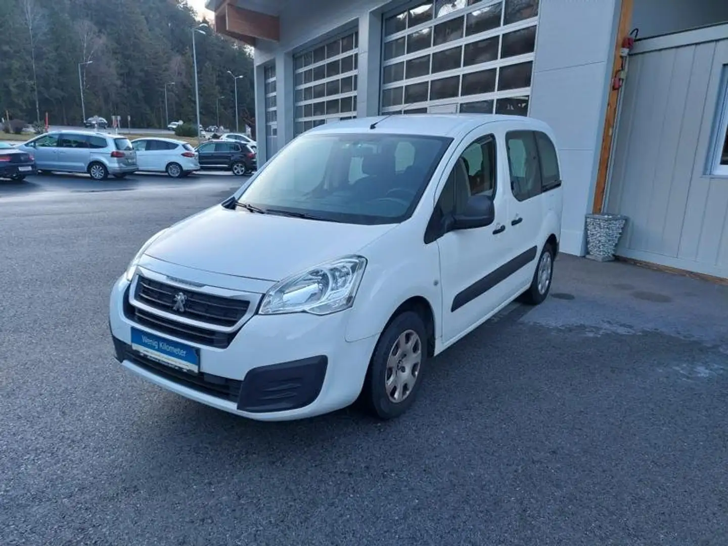 Peugeot Partner Tepee Active 1,6 HDI wenig KM Weiß - 1