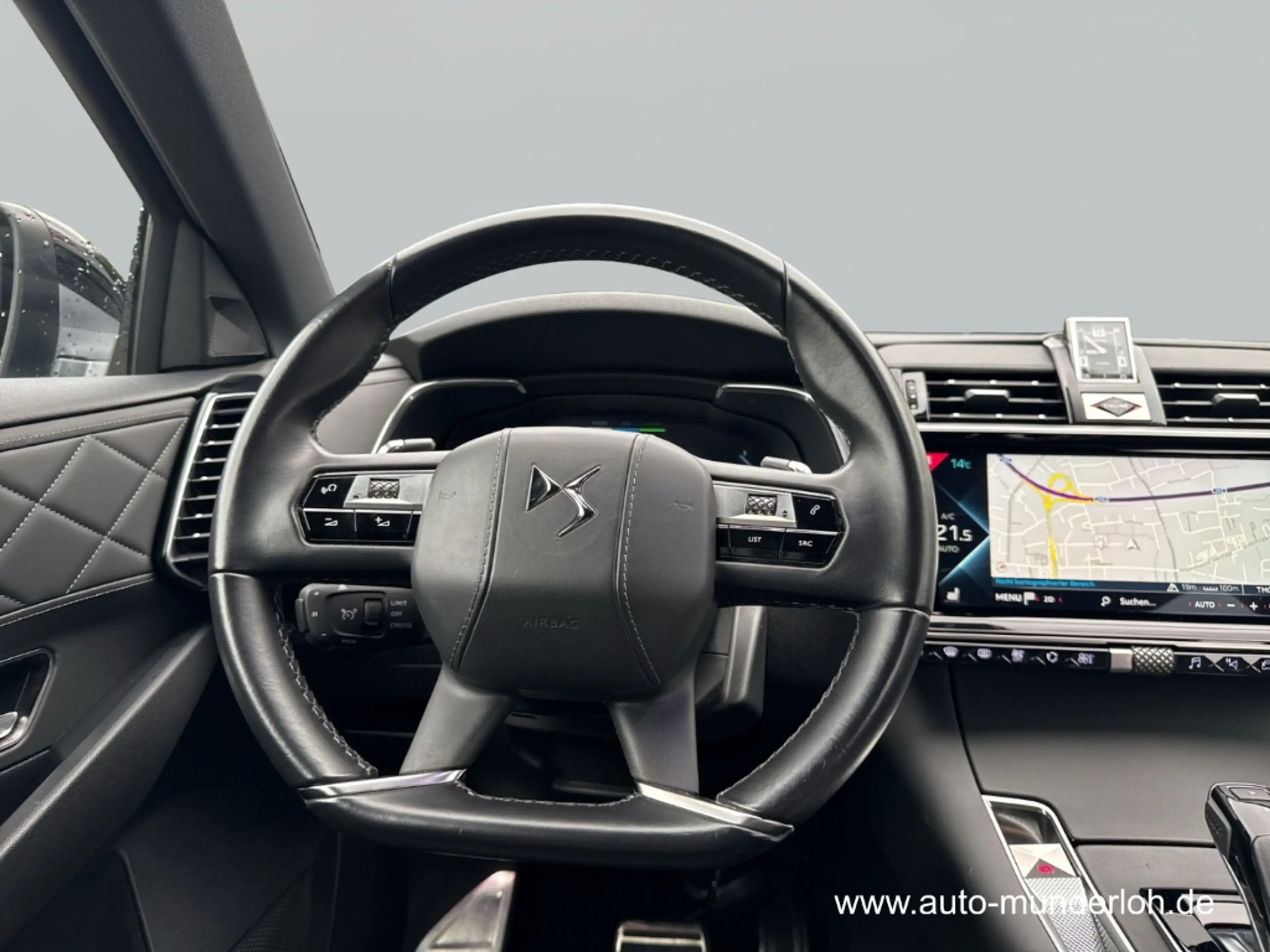 DS Automobiles DS 7 E-Tense 225 Ligne Noir Plug-In LEDER NAVI LED-ACTI — photo 9