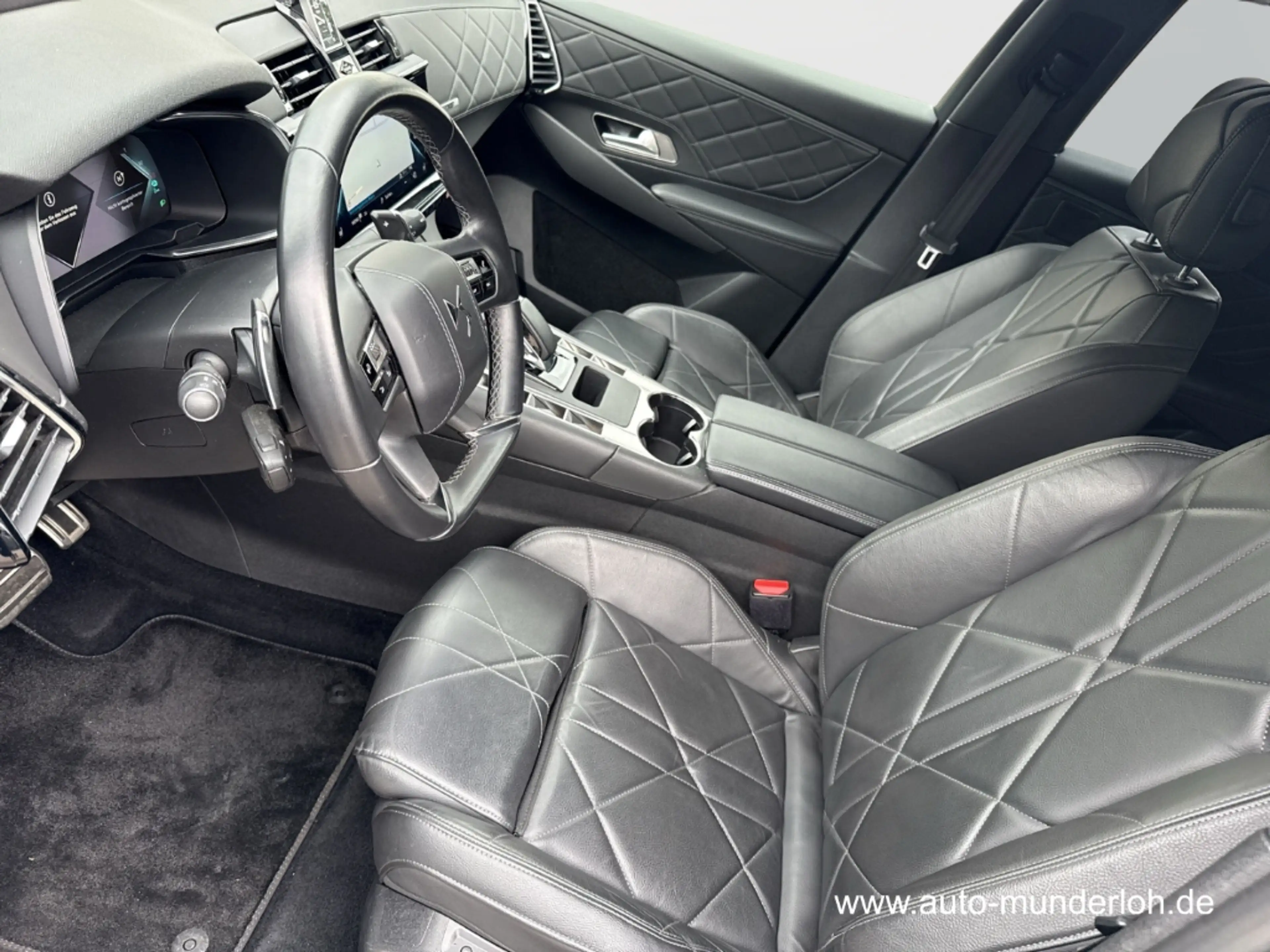 DS Automobiles DS 7 E-Tense 225 Ligne Noir Plug-In LEDER NAVI LED-ACTI — photo 10
