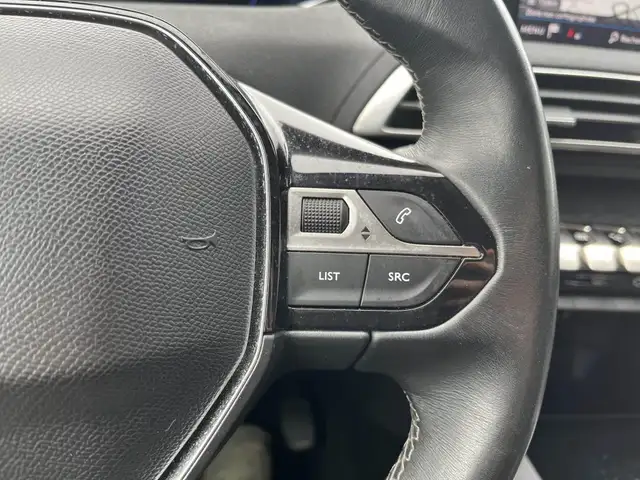 Peugeot 3008 view 11