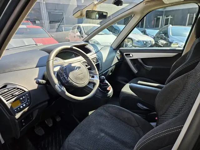 Citroen C4 Picasso view 6