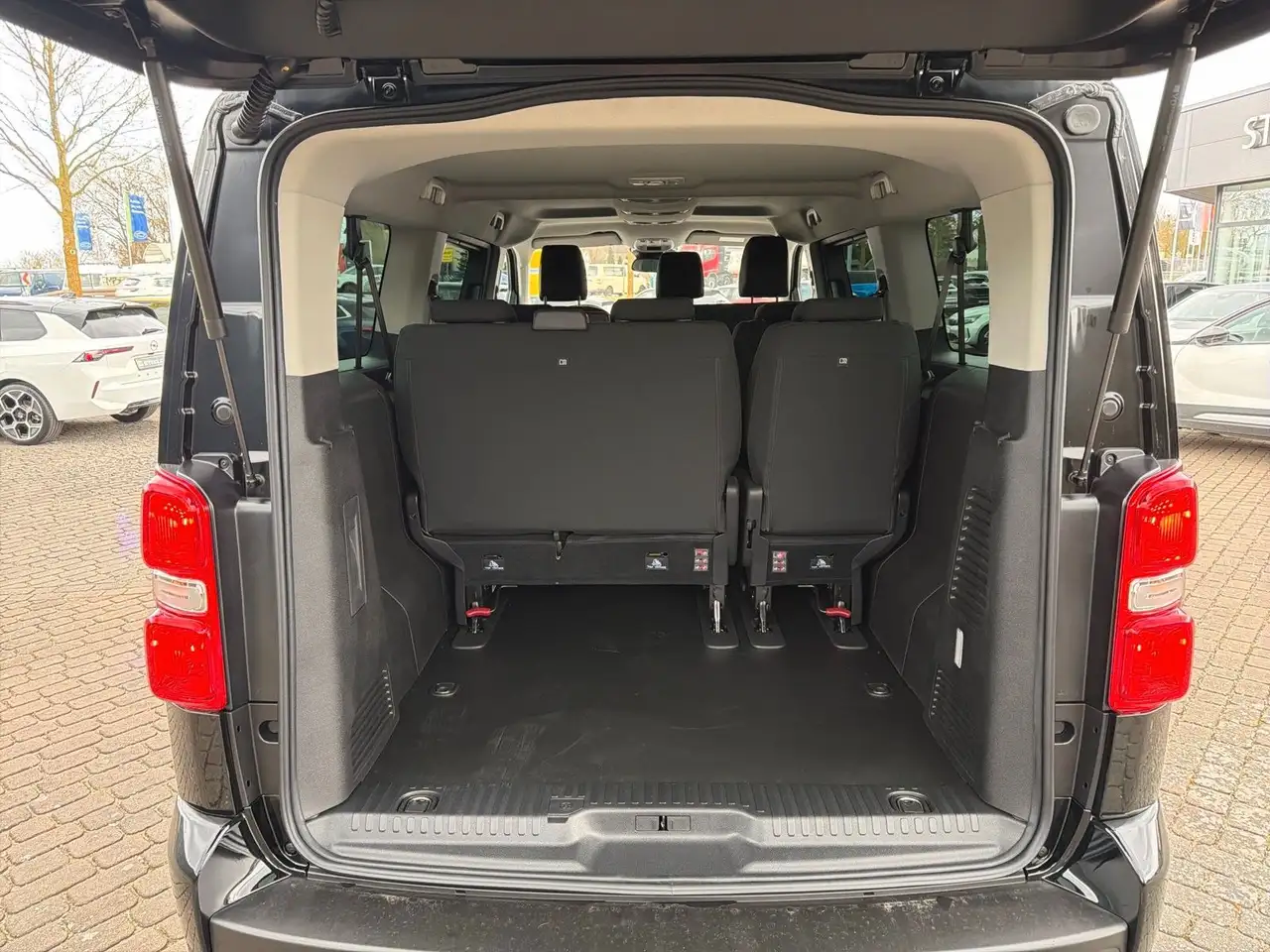 Opel Zafira Life Edition XL 2.2 LHZ/NAVI/130°RFK/9-Si 29