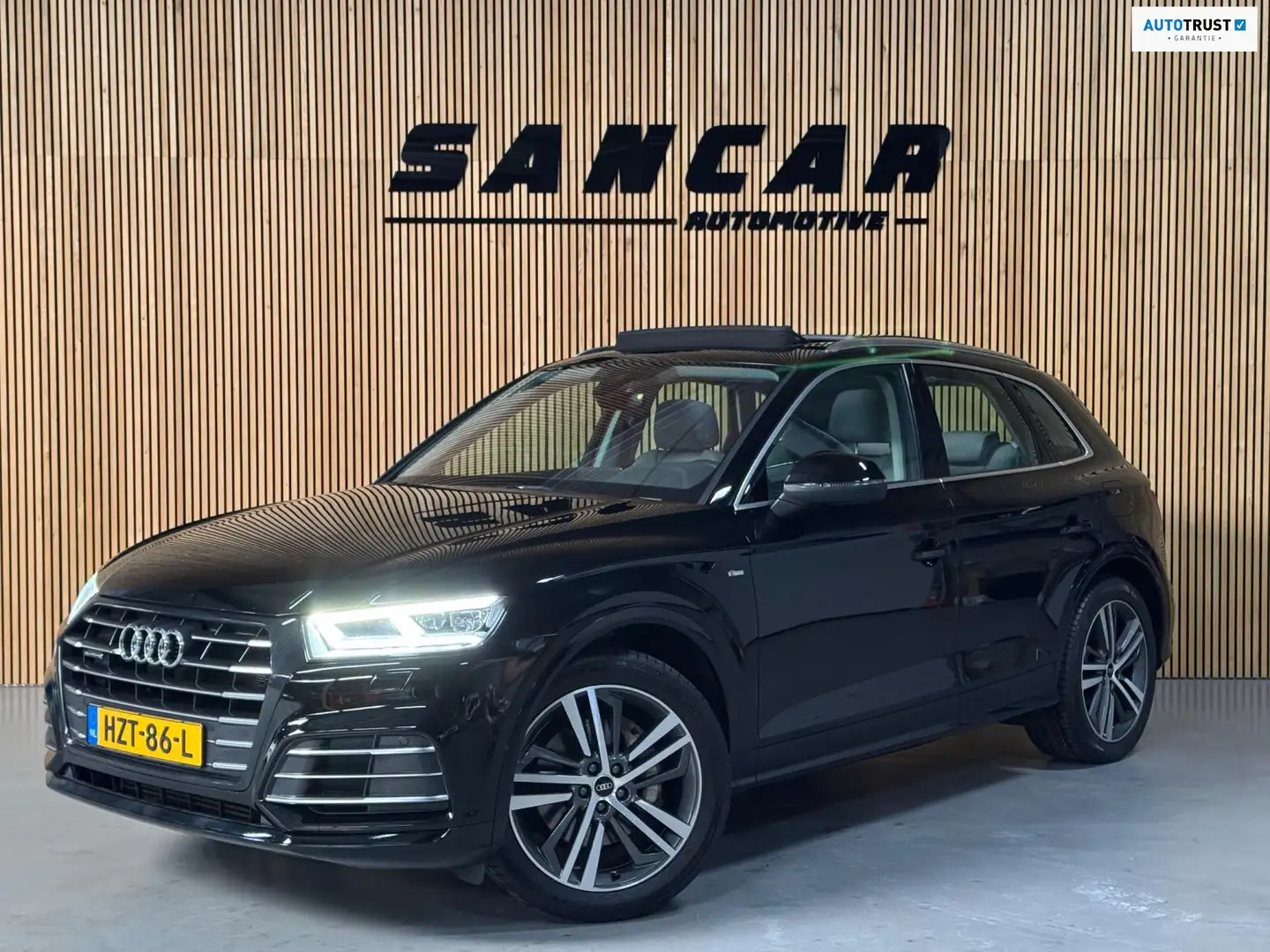 Audi Q5 55 TFSI e quattro Competition S-line PANO|LUCHTVER Zwart - 1