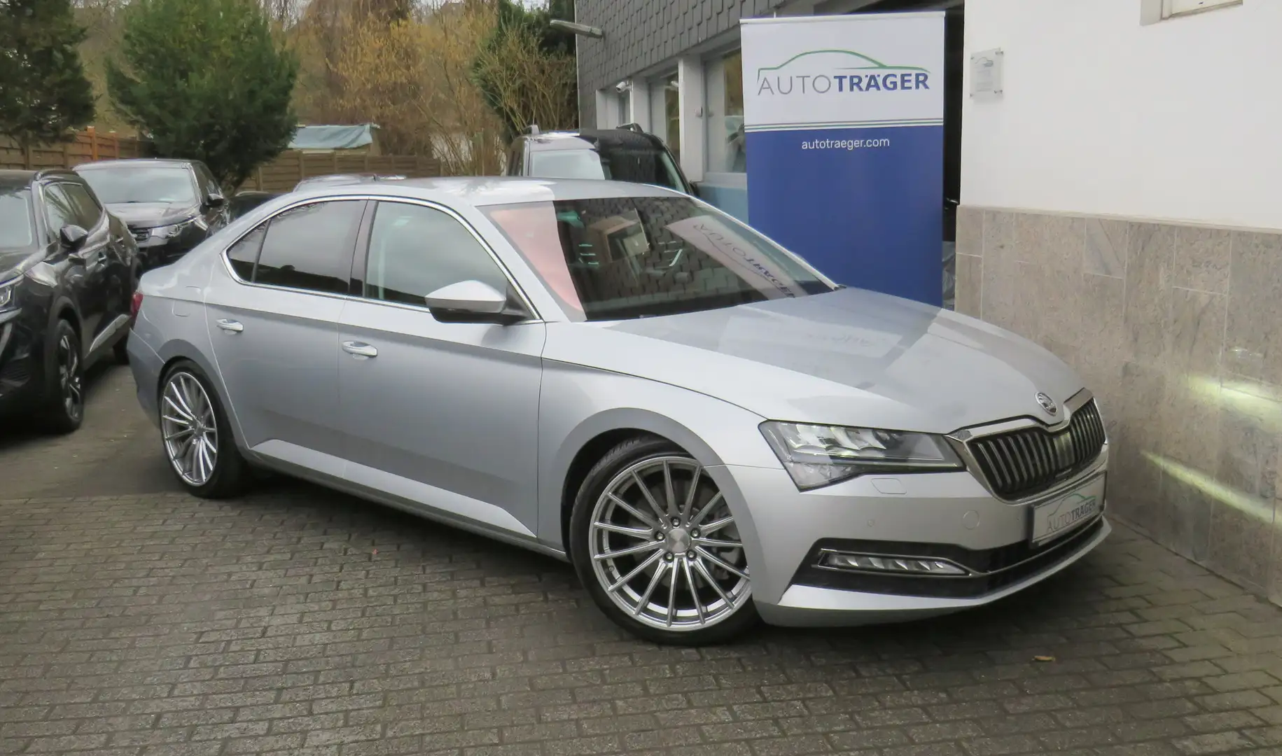 Skoda Superb Style 4x4/Sport/19"/H&R/KW/Virtual/Kamera/AHK Gris - 1