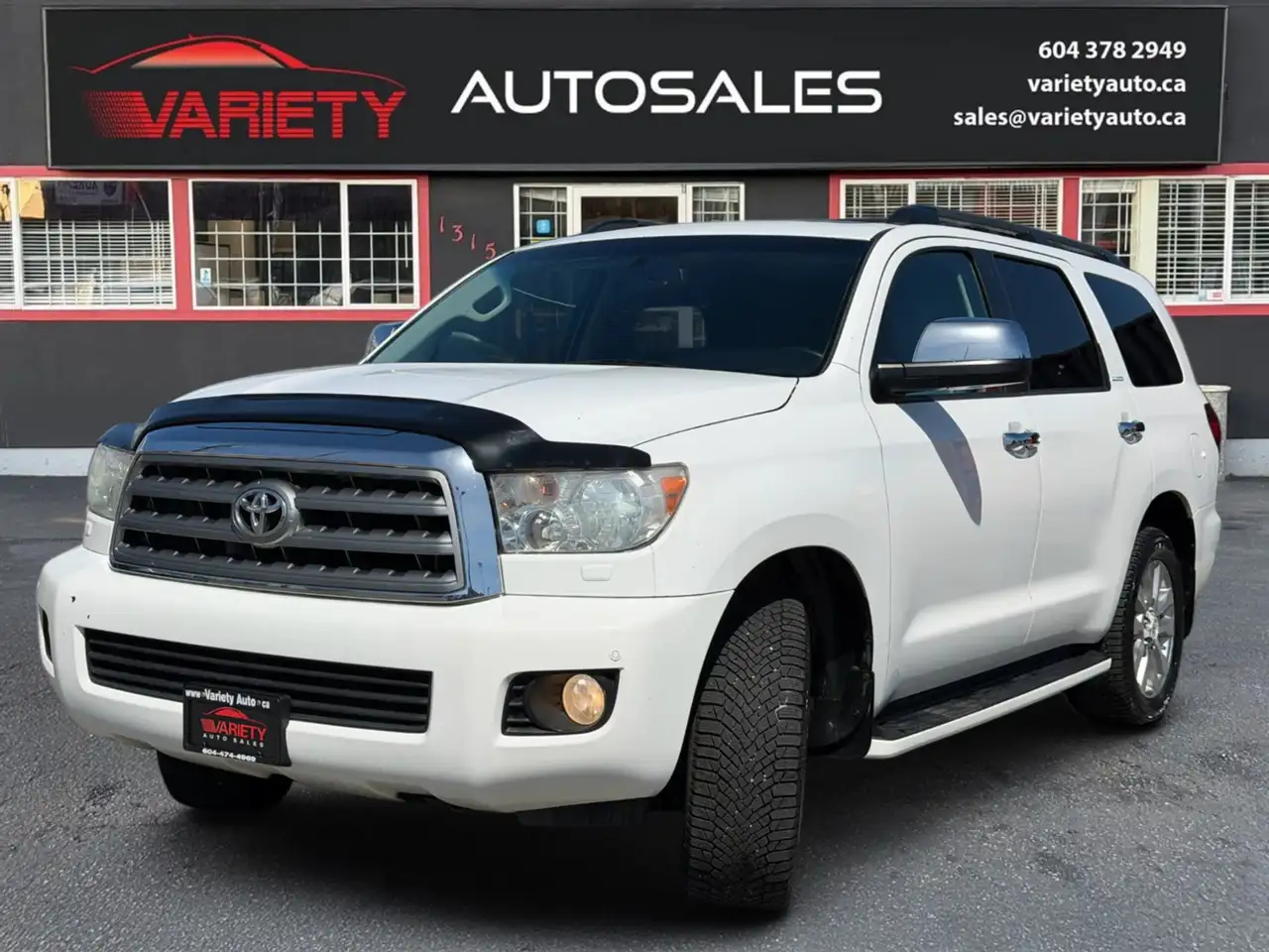 Toyota Sequoia снимка Toyota Sequoia