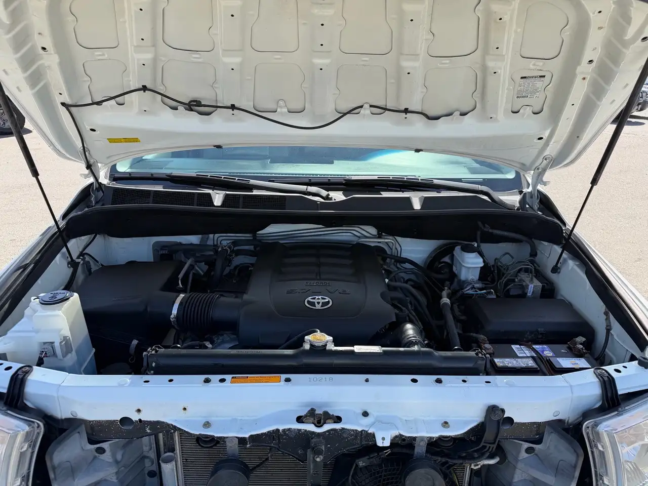 Toyota Sequoia снимка Toyota Sequoia