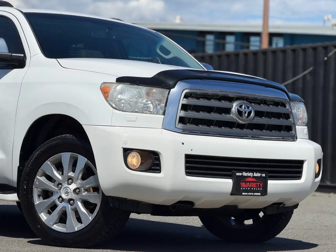 Toyota Sequoia снимка Toyota Sequoia