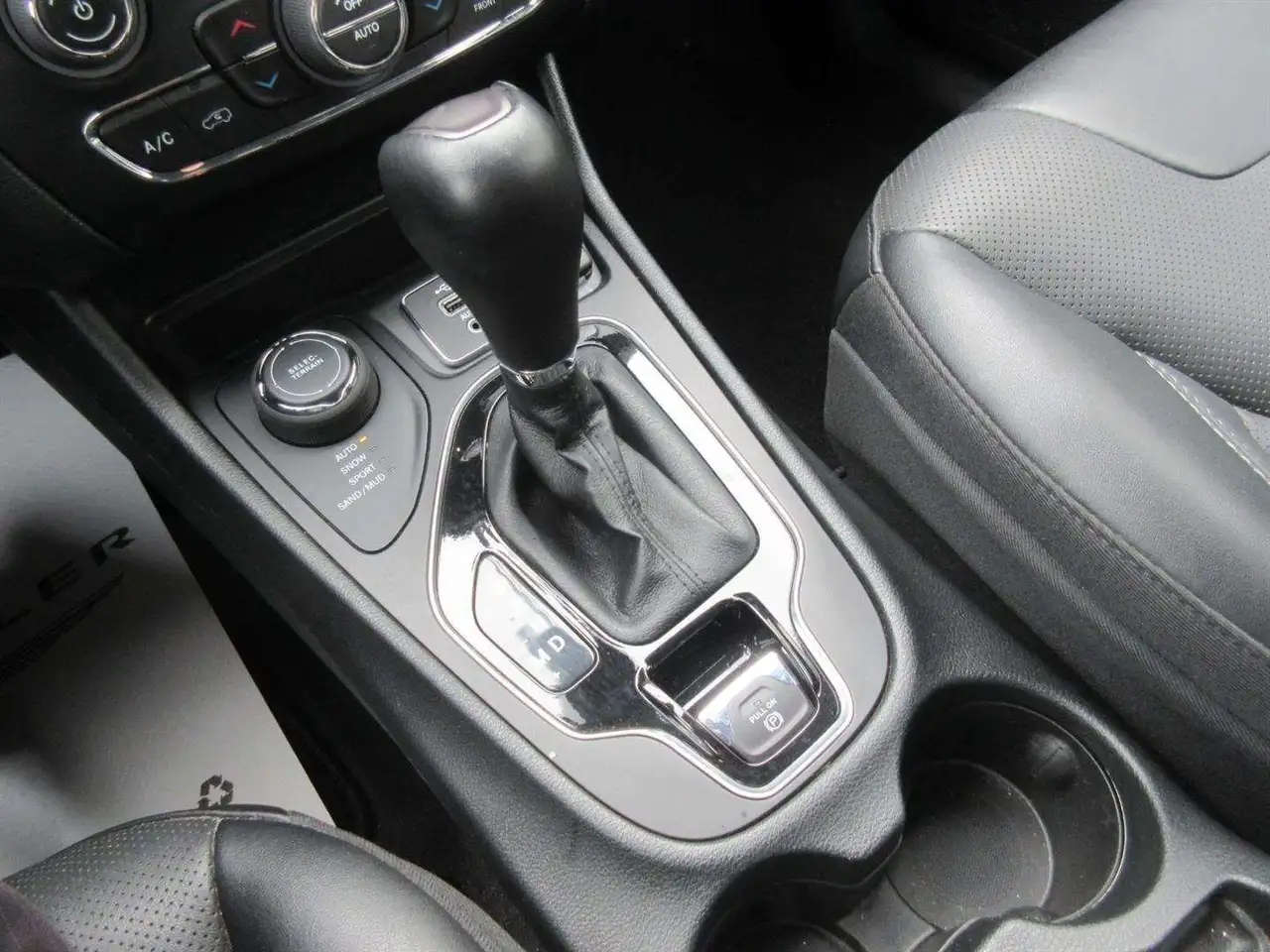 Jeep Cherokee fotografie Jeep Cherokee