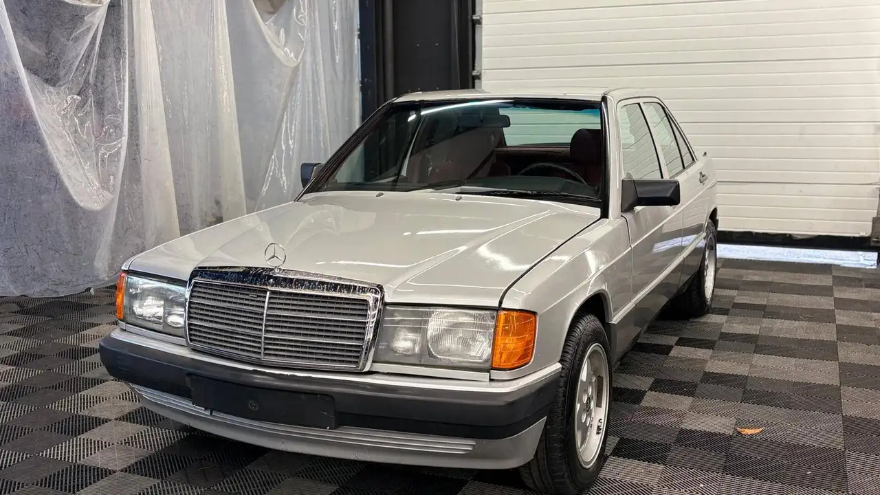 Mercedes-Benz 190 Benzine AUTOMATIQUE bj. 1988 178000km Oldtimer, foto 4