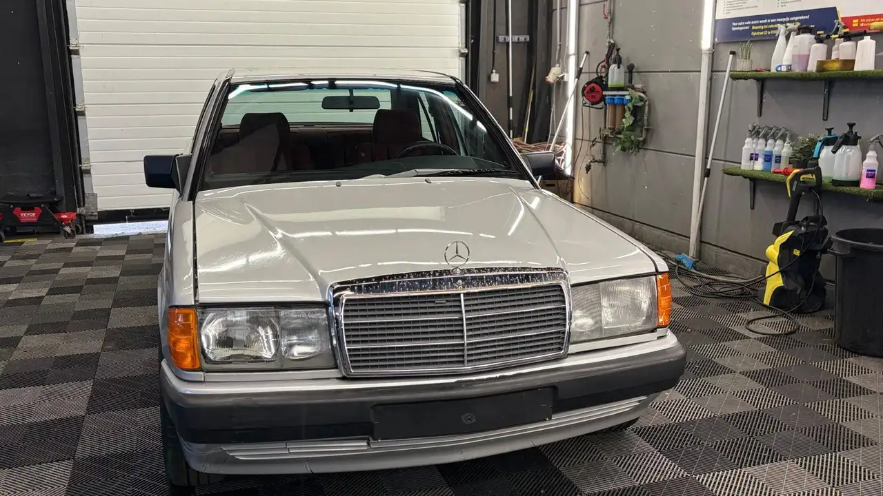 Mercedes-Benz 190 Benzine AUTOMATIQUE bj. 1988 178000km Oldtimer, foto 1