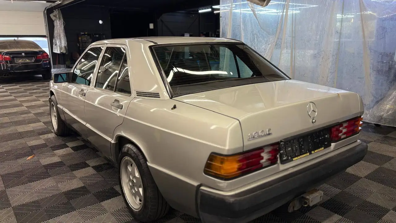 Mercedes-Benz 190 Benzine AUTOMATIQUE bj. 1988 178000km Oldtimer, foto 5