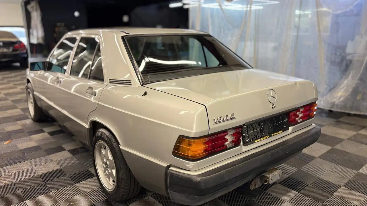 Mercedes-Benz 190 Benzine AUTOMATIQUE bj. 1988 178000km Oldtimer, foto 9
