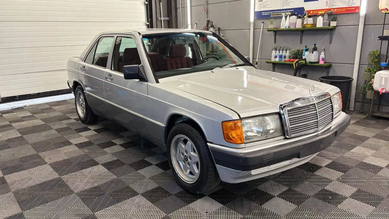 Mercedes-Benz 190 Benzine AUTOMATIQUE bj. 1988 178000km Oldtimer, foto 3