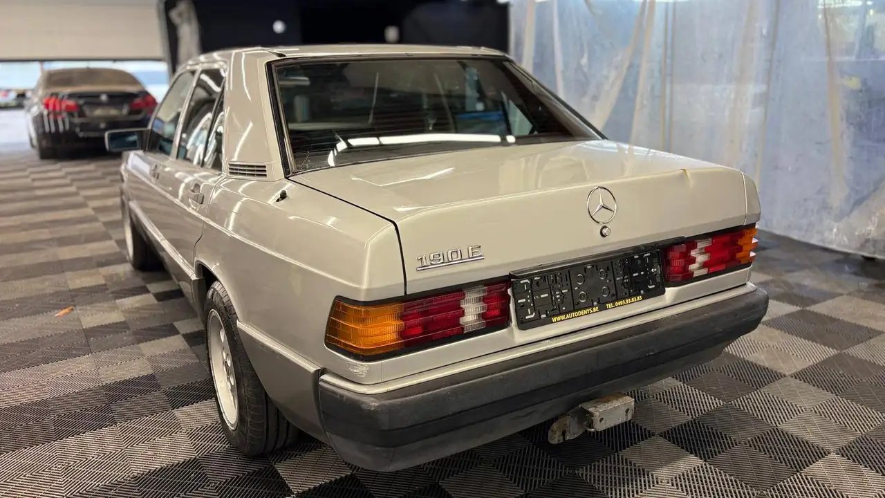 Mercedes-Benz 190 Benzine AUTOMATIQUE bj. 1988 178000km Oldtimer, foto 6
