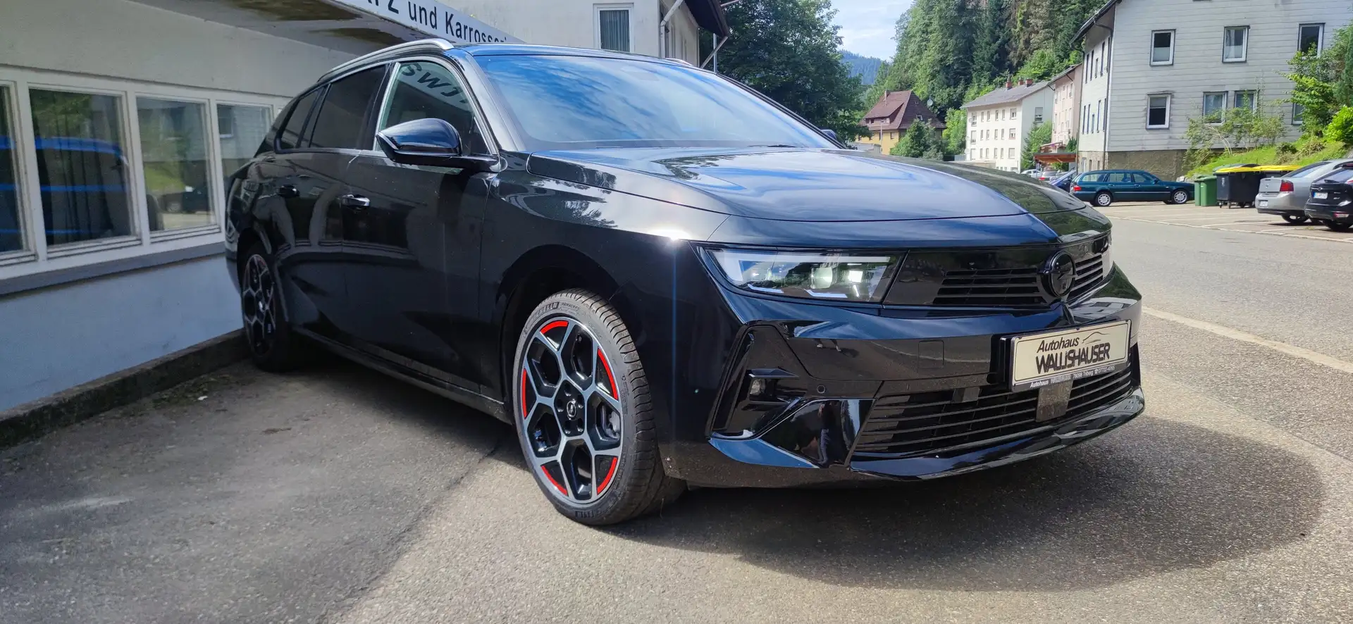 Opel Astra GS Line Schwarz - 2