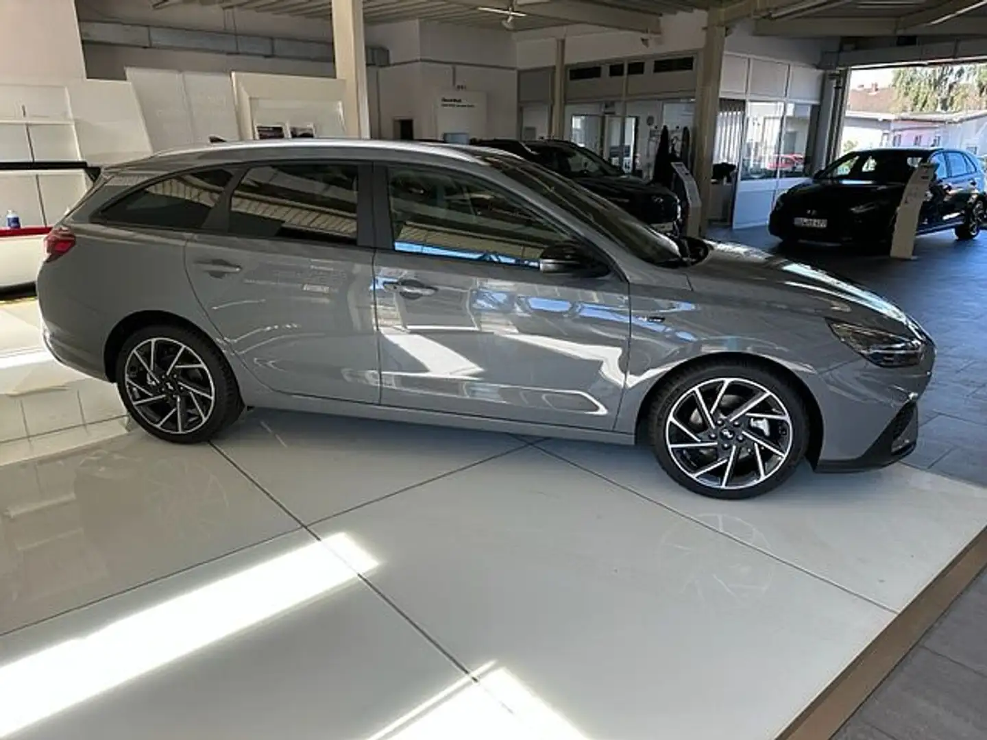 Hyundai i30 Kombi 1.5 T-GDI 48V-Hybrid N-Line*LED*Navi Grau - 1