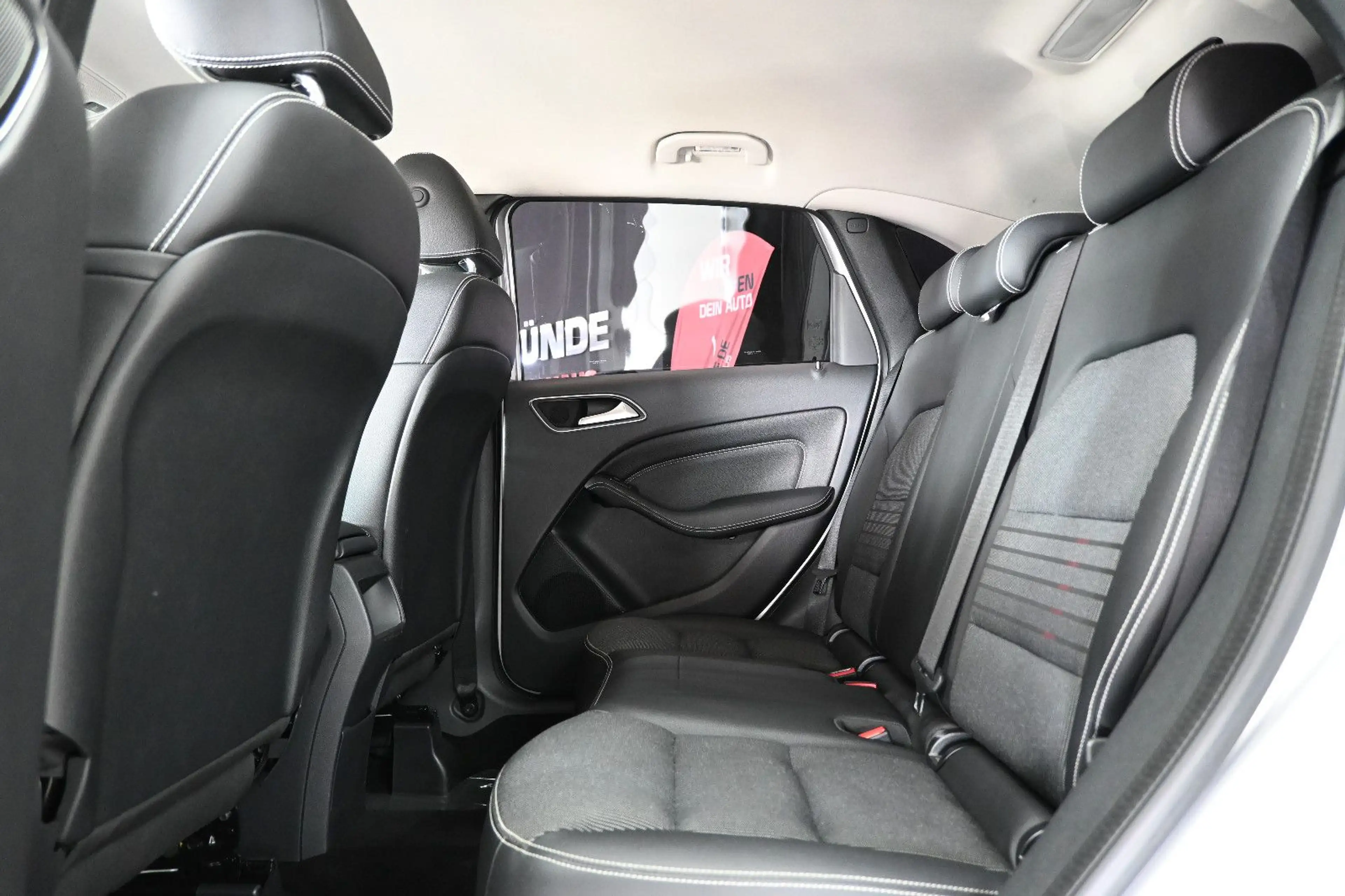 Mercedes-Benz B 220 d Aut/4Matic/Navi/Temp/AHK/Park-Ass/LED — photo 12