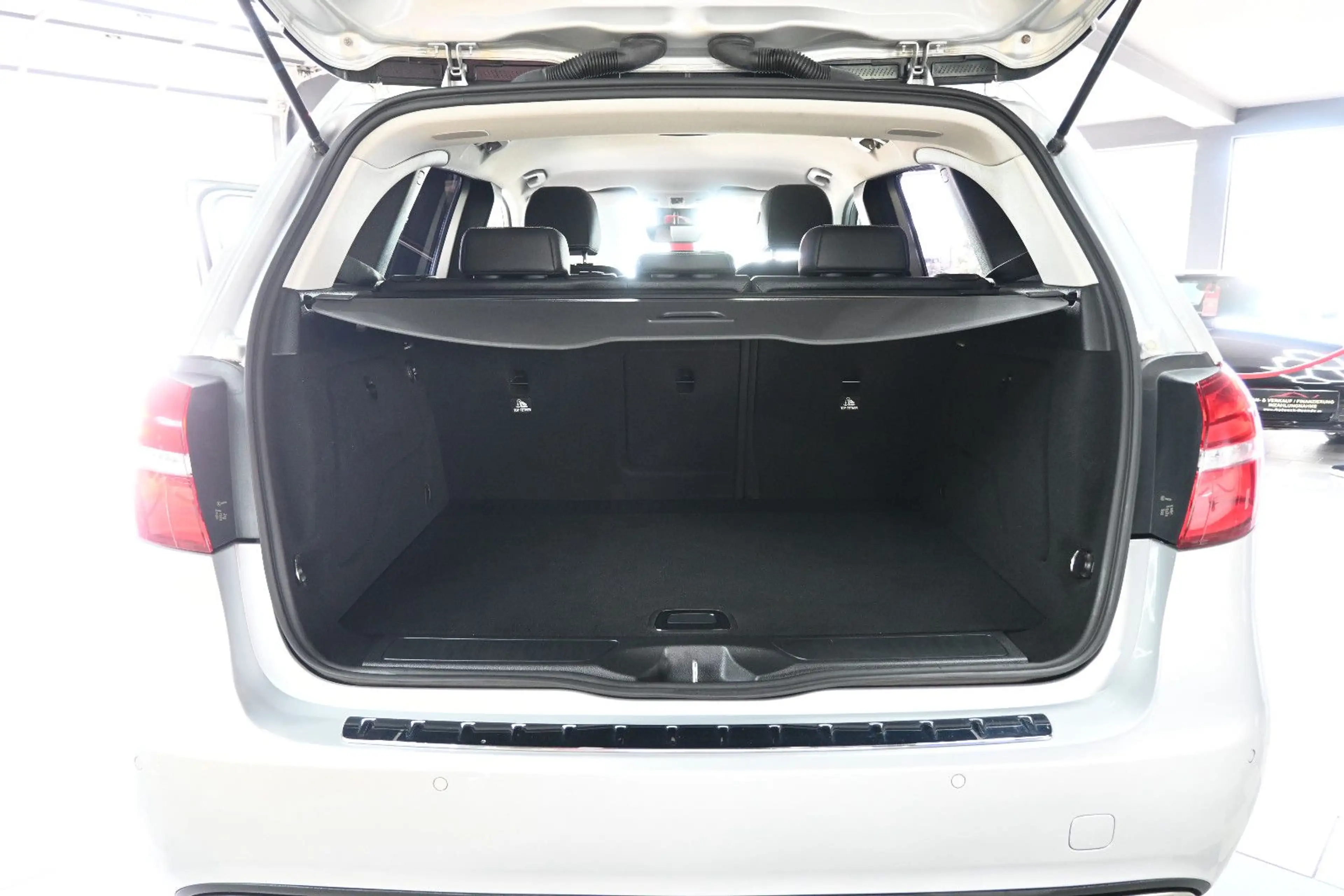 Mercedes-Benz B 220 d Aut/4Matic/Navi/Temp/AHK/Park-Ass/LED — photo 13
