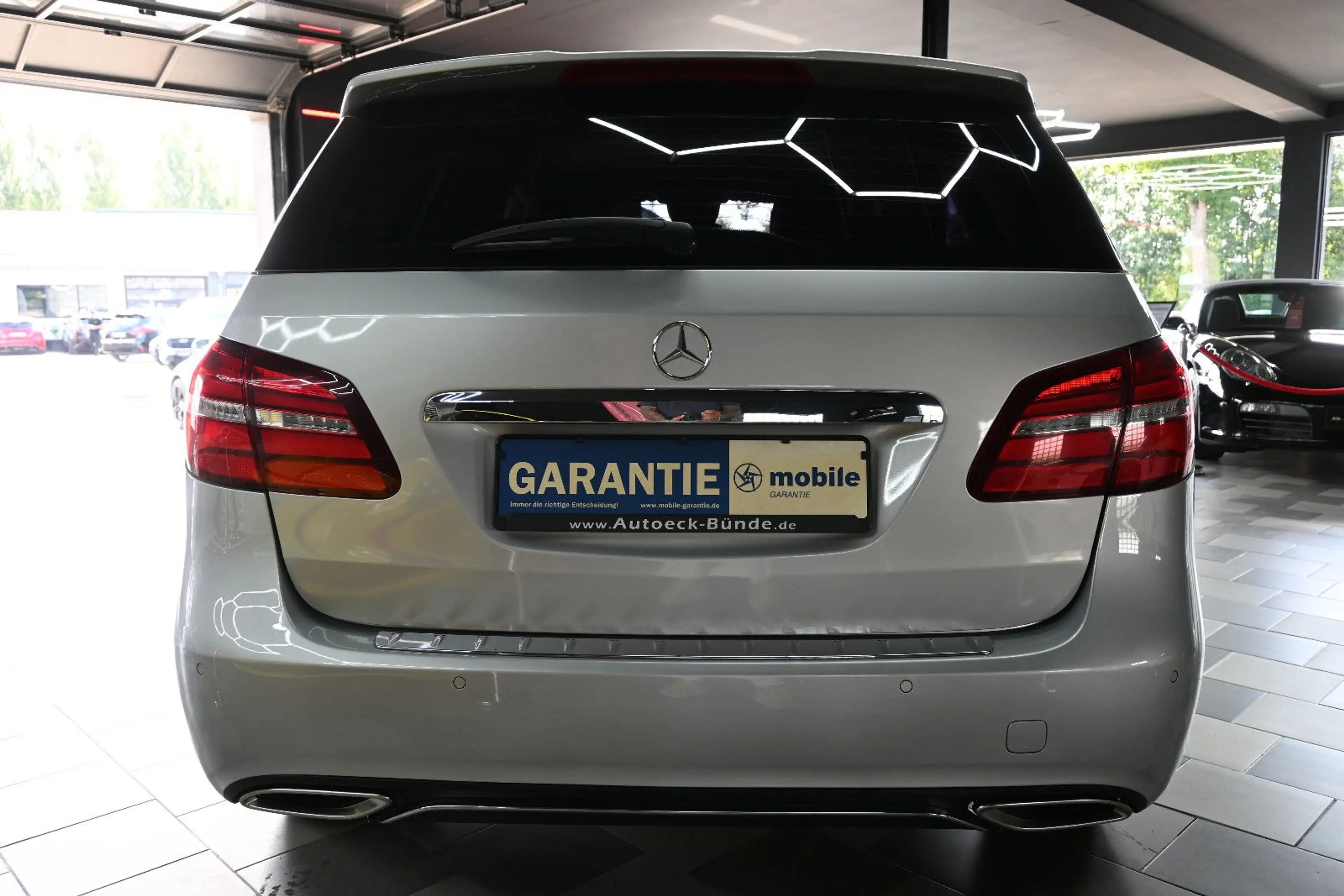 Mercedes-Benz B 220 d Aut/4Matic/Navi/Temp/AHK/Park-Ass/LED — photo 7