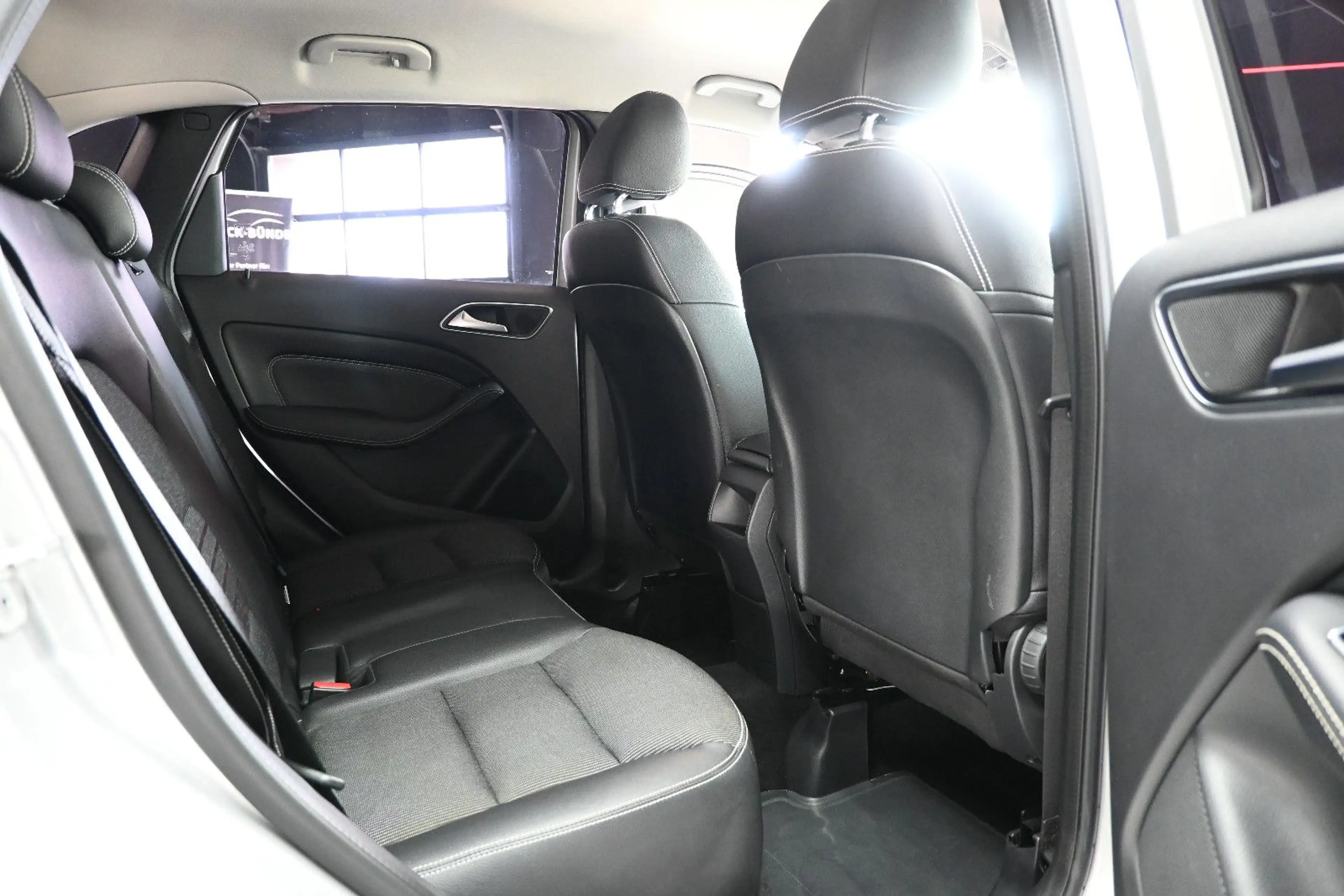 Mercedes-Benz B 220 d Aut/4Matic/Navi/Temp/AHK/Park-Ass/LED — photo 14