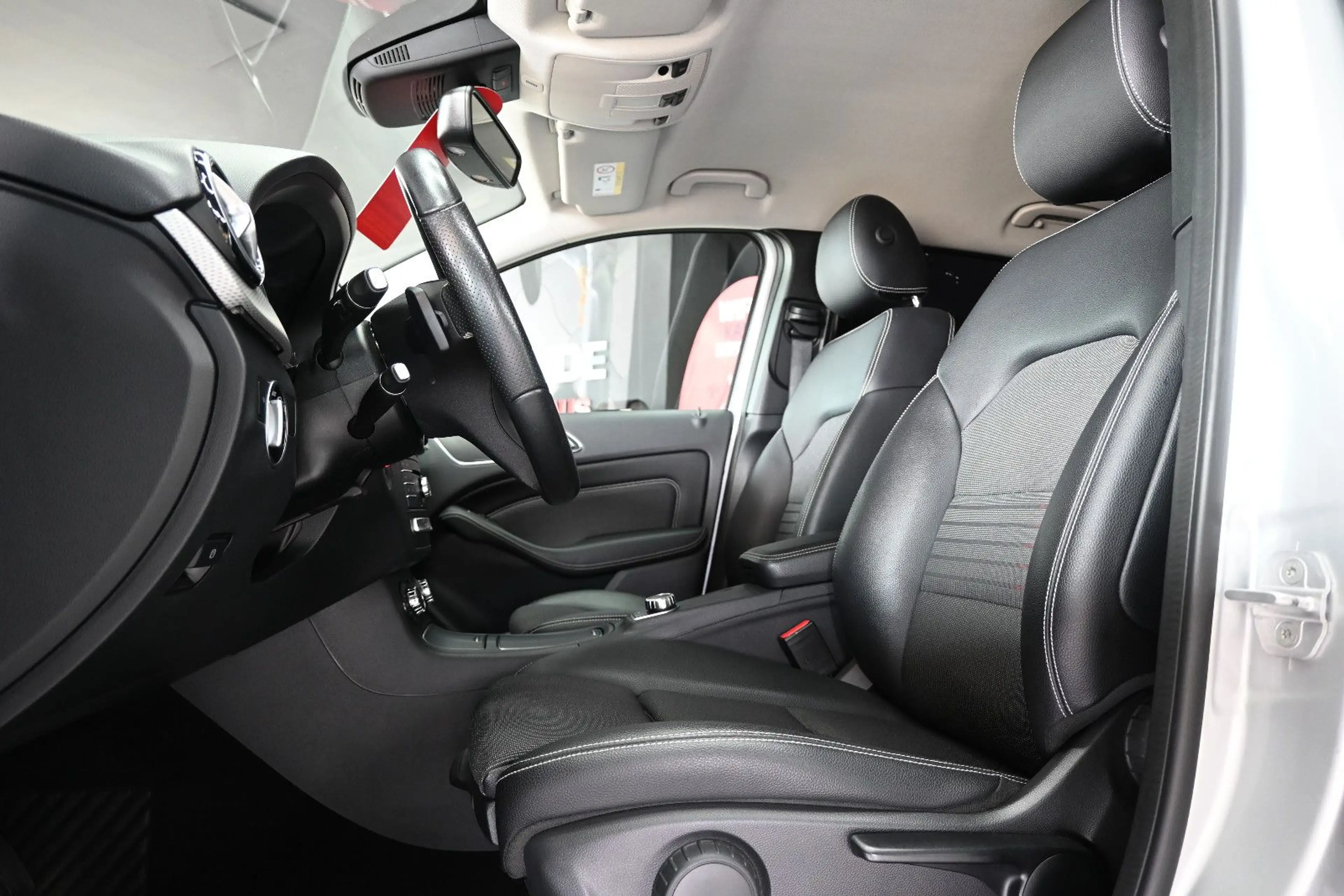Mercedes-Benz B 220 d Aut/4Matic/Navi/Temp/AHK/Park-Ass/LED — photo 11