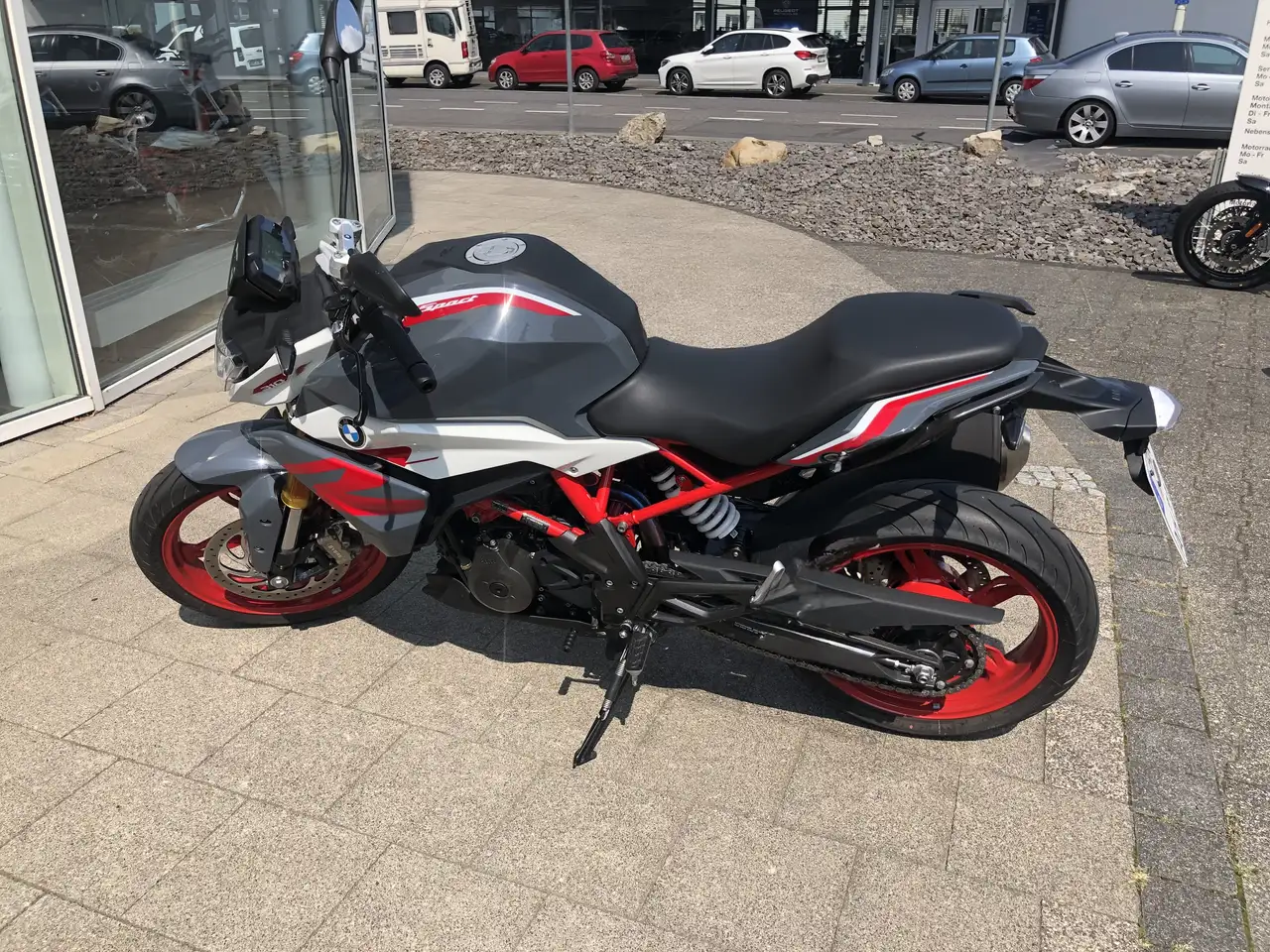 BMW G 310 R