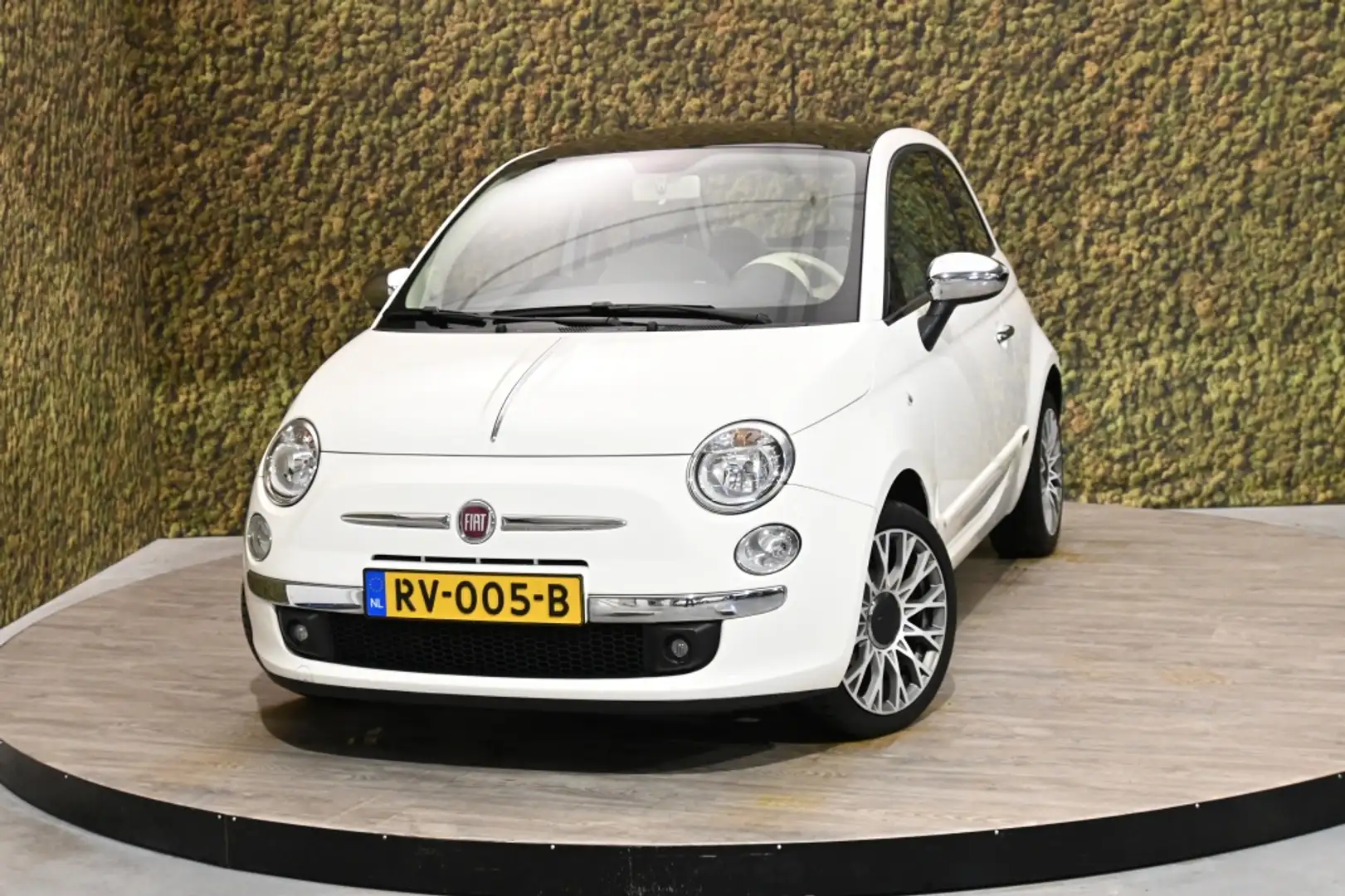 Fiat 500 1.2 Lounge | PDC | LM-velgen 16" Wit - 1