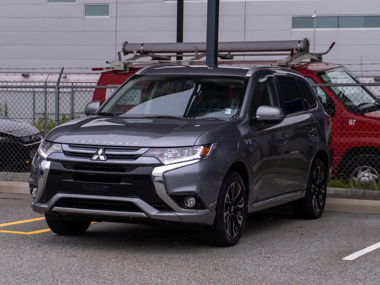 Mitsubishi Outlander photo Mitsubishi Outlander