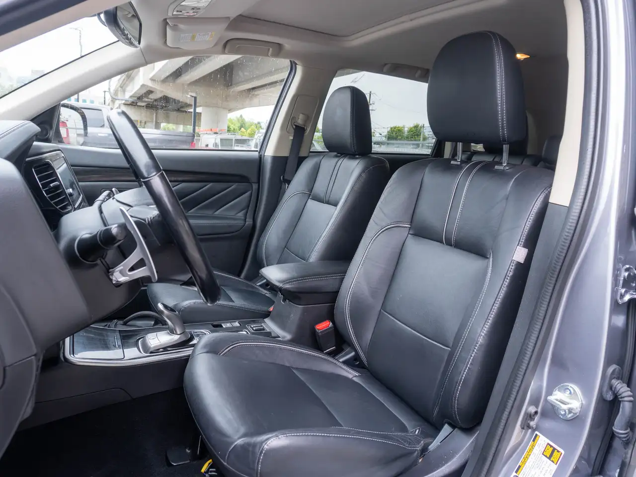 Mitsubishi Outlander photo Mitsubishi Outlander