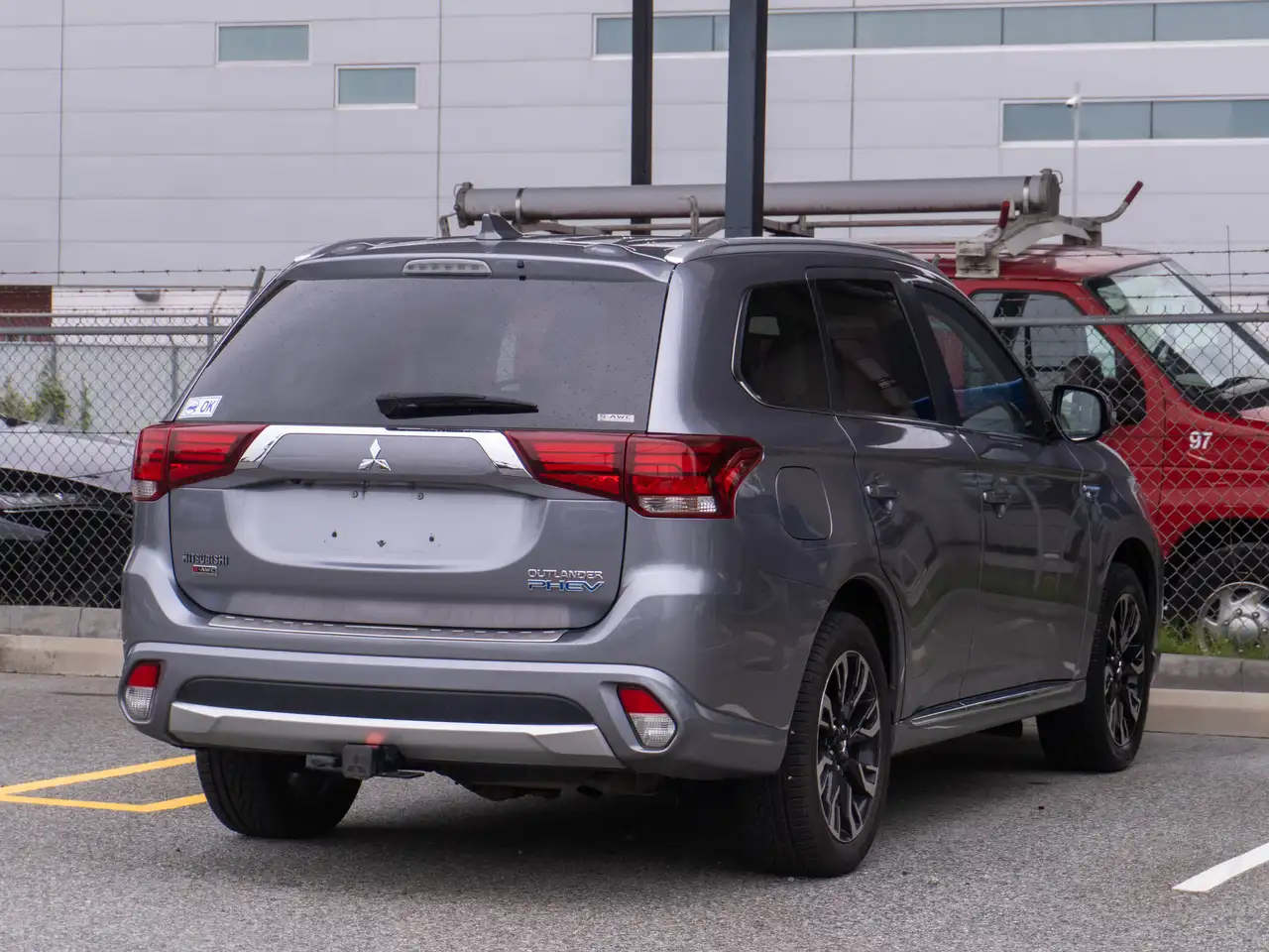 Mitsubishi Outlander photo Mitsubishi Outlander