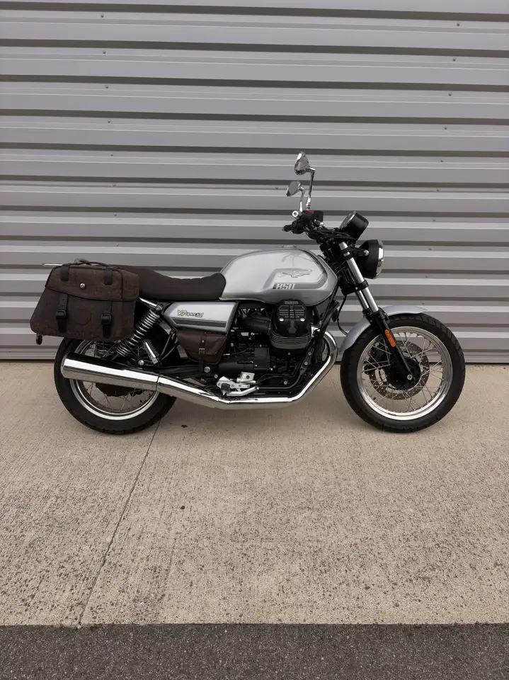 Moto Guzzi V 7