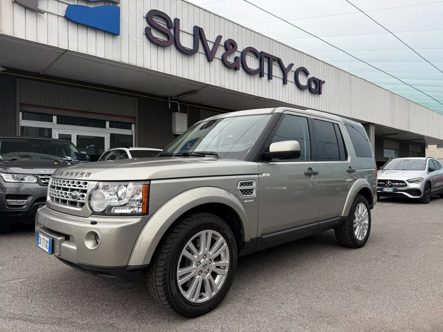 Land Rover Discovery Discovery IV 3.0 sdV6 SE / 7 POSTI Beige - 1
