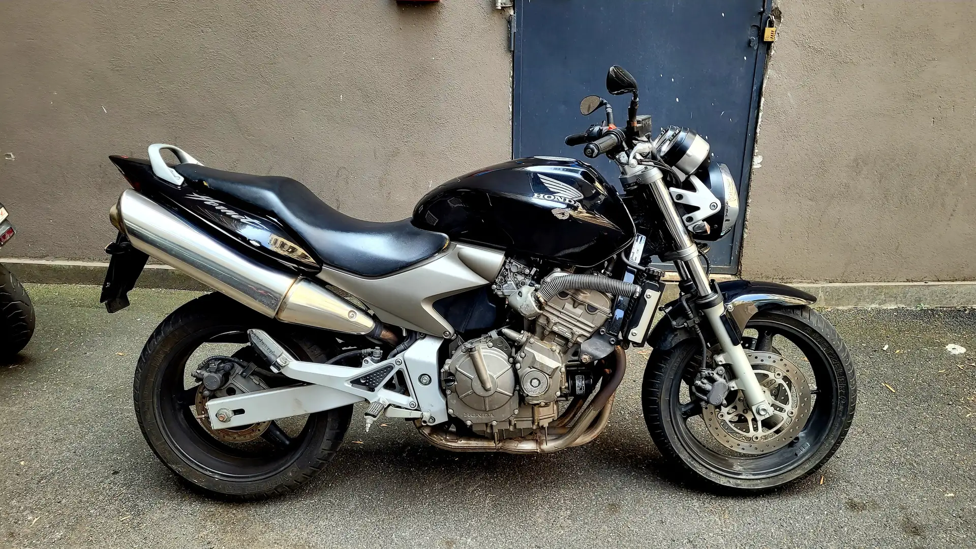 Honda Hornet 1600cc Noir - 2